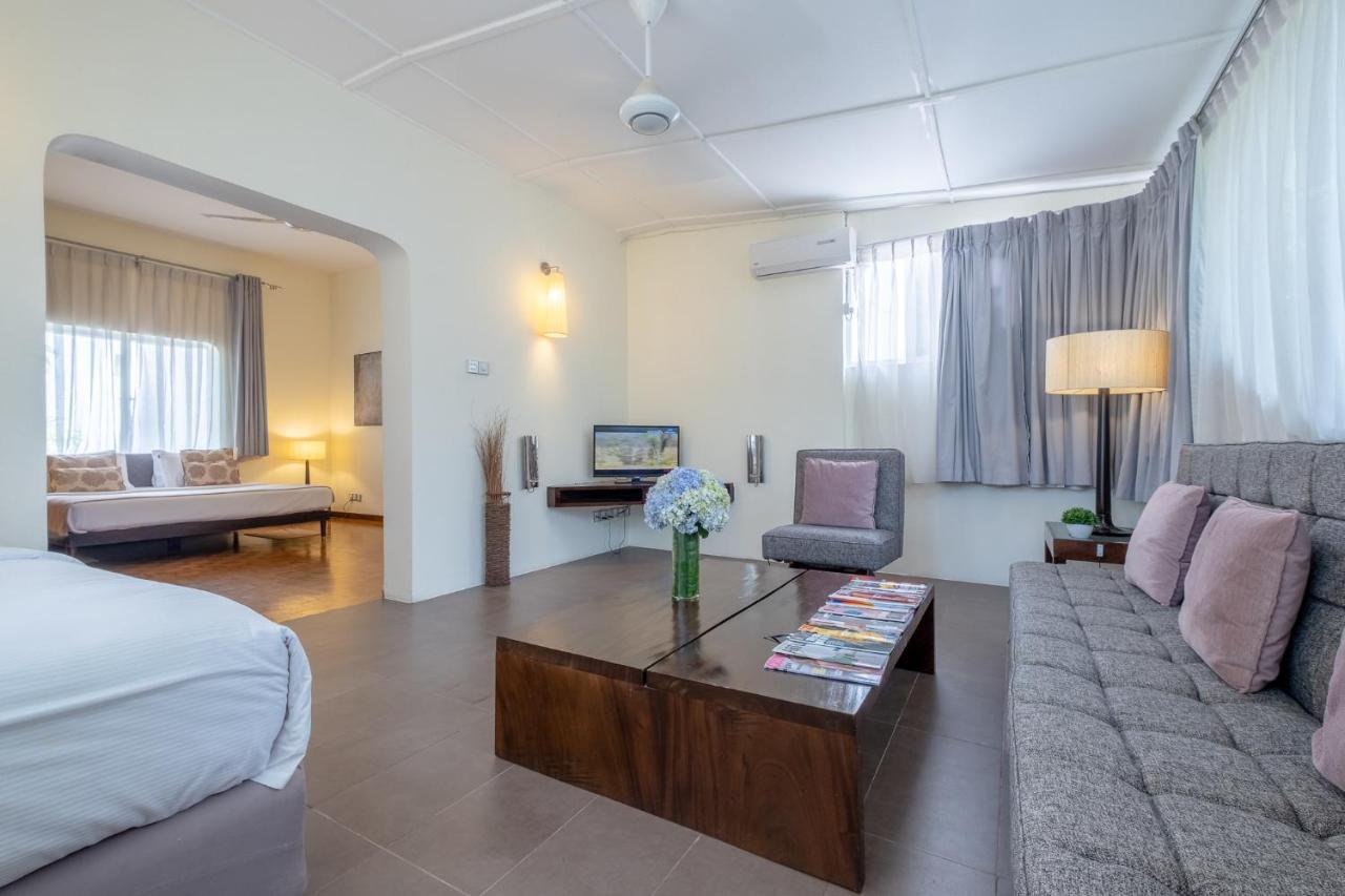 Colombo House By Ceilao Villas ภายนอก รูปภาพ