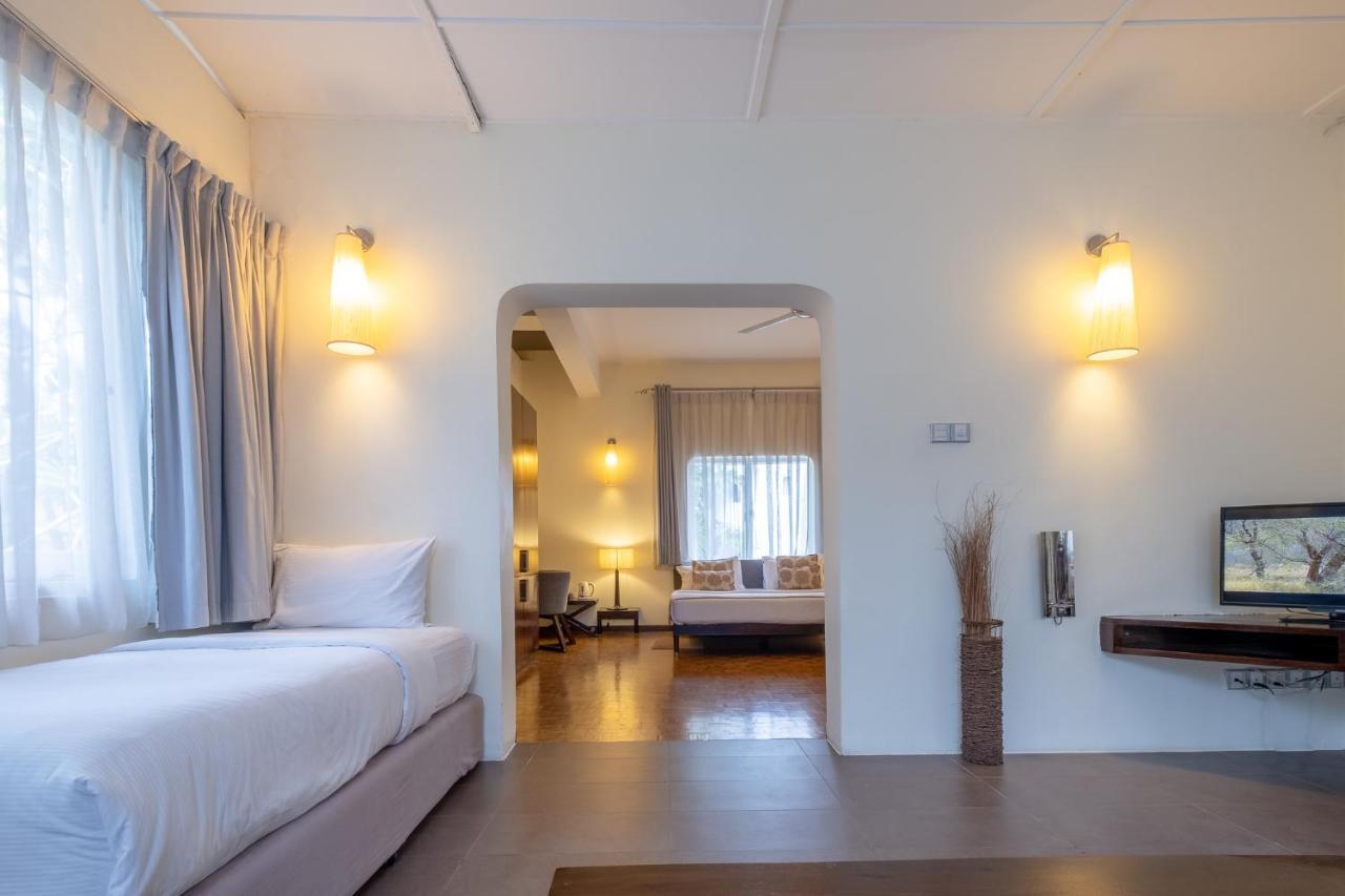 Colombo House By Ceilao Villas ภายนอก รูปภาพ